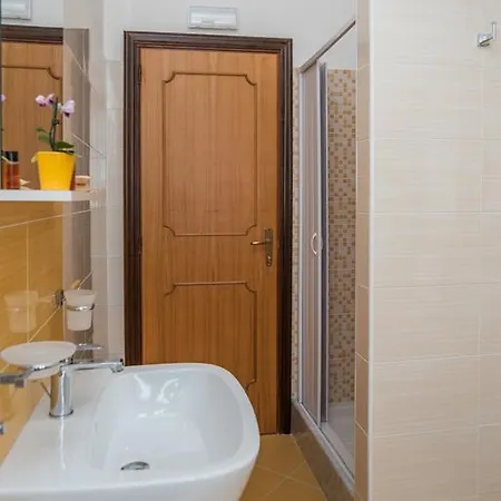 Bed and Breakfast Giulio Νότο